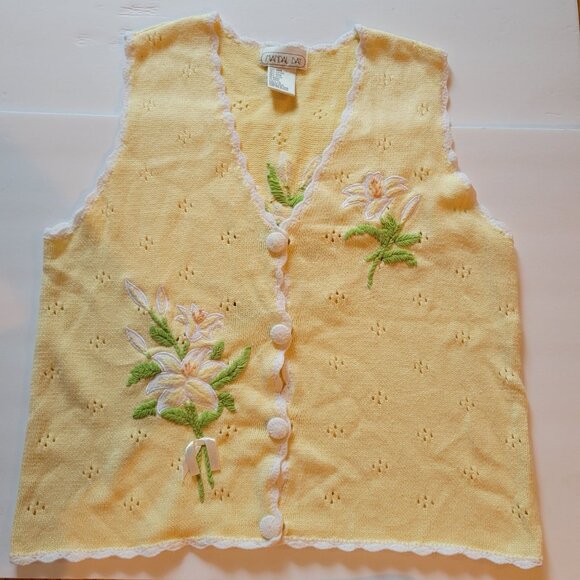 Mandala Bay Yellow Floral Embroidered Button-Up Knit Vest L/G Daffodils Womens - Picture 1 of 10